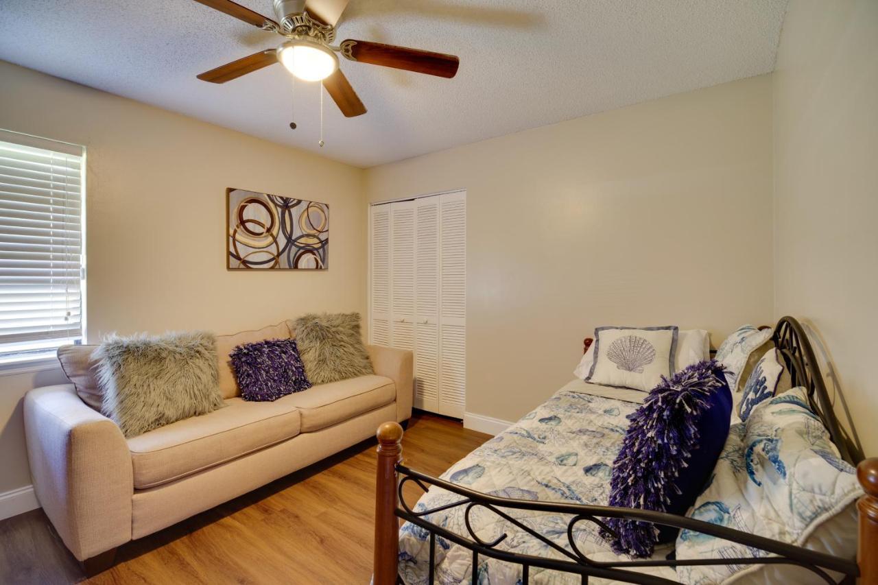 Lakewood Park Retreat On Fairway - 4 Mi To Beach! Exterior photo